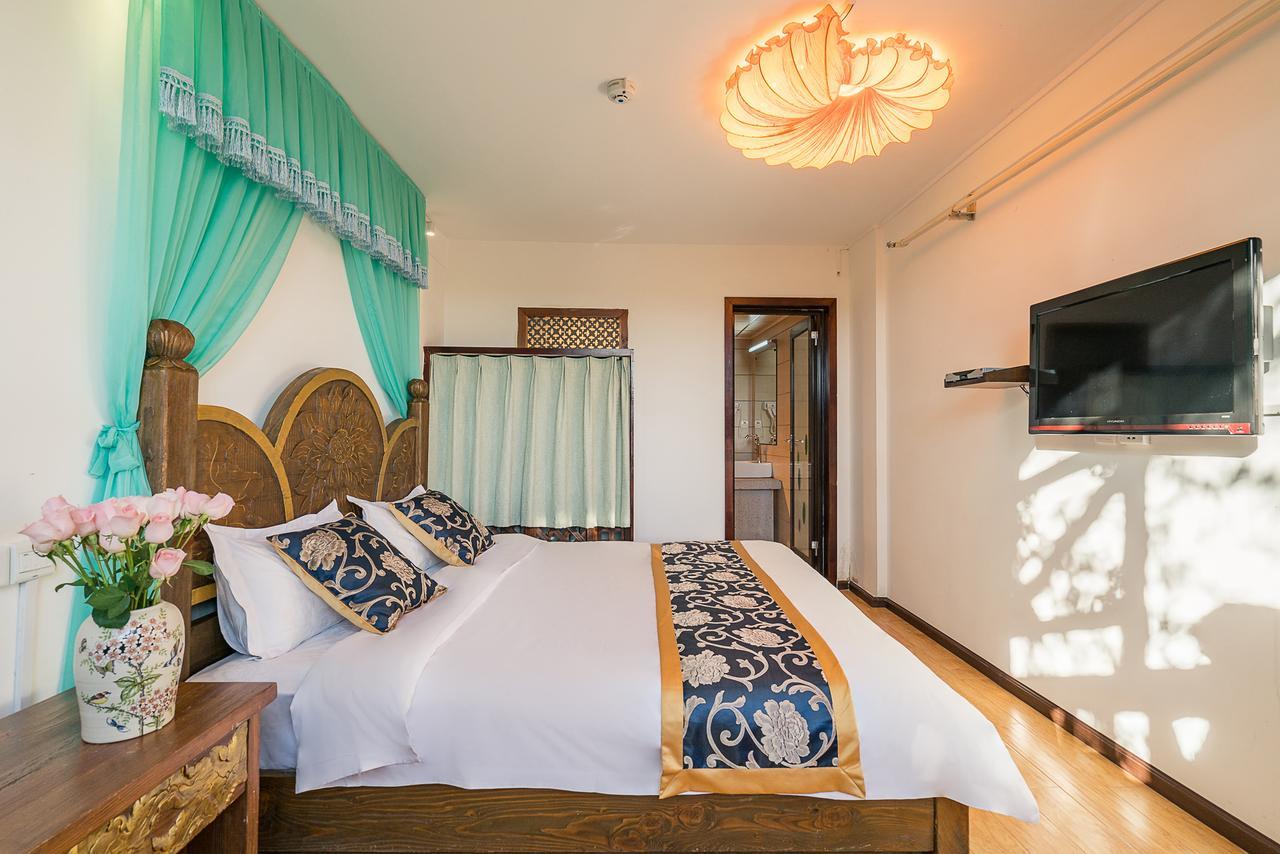 Love Cloud Boutique Chain Hotel In The Water Side Ліцзян Екстер'єр фото