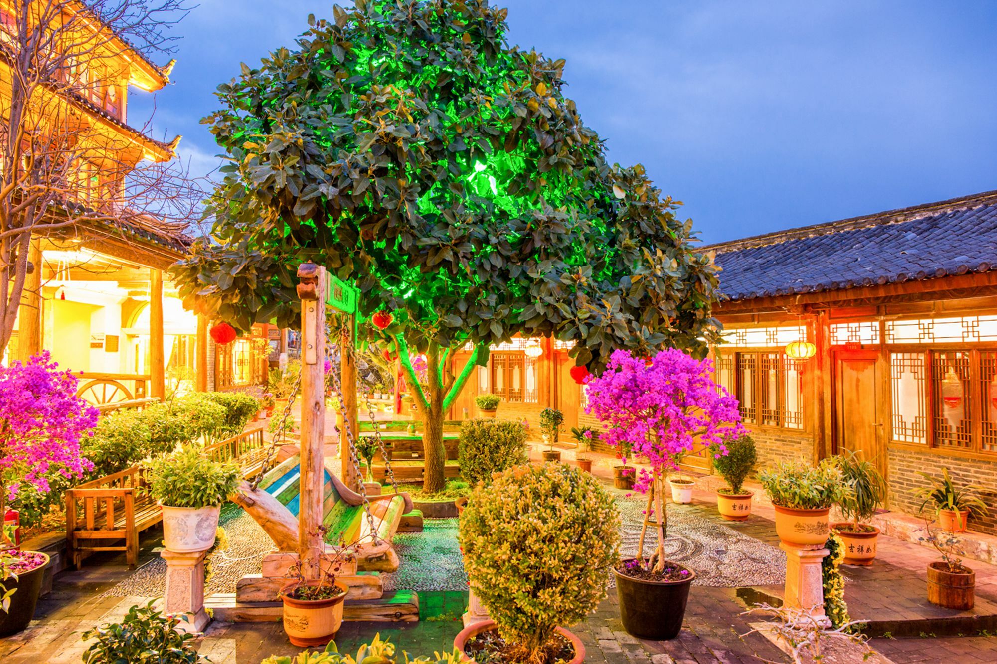 Love Cloud Boutique Chain Hotel In The Water Side Ліцзян Екстер'єр фото